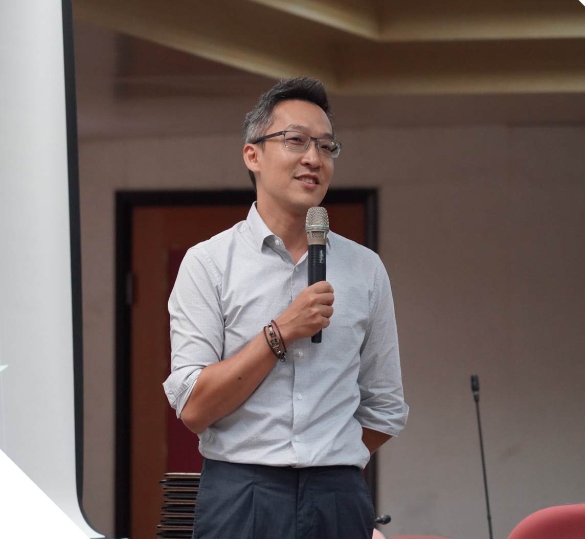 李洛維博士演講照片